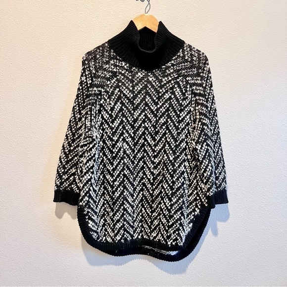 Victoria's Secret Women’s Wool Alpaca Blend Sweater Size Medium Knit Mock Neck - Picture 1 of 10